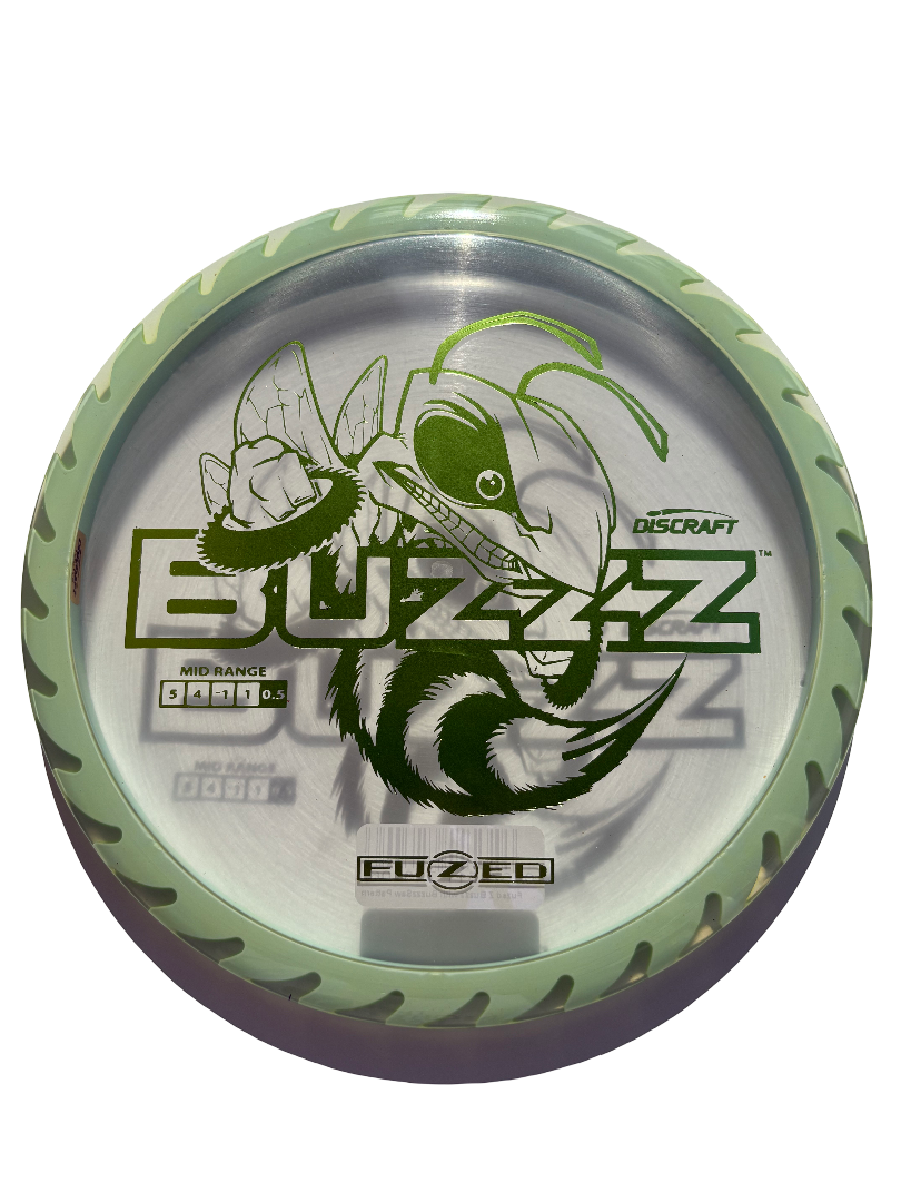 Grön FuZed Line Buzzz Saw Pattern discgolfdisc från DiscSpot Sverige, designad för exakt kast och bra flygbana