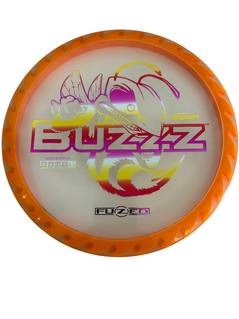 Orange FuZed Line Buzzz Saw Pattern discgolfdisc från DiscSpot Sverige, idealisk för exakta kast och stabil flygbana