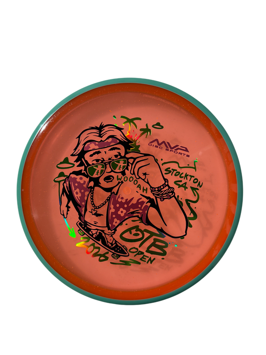 Närbild Axiom Particle Proton Soft Hex 2026 OTB Open disc golf midrange Discspot